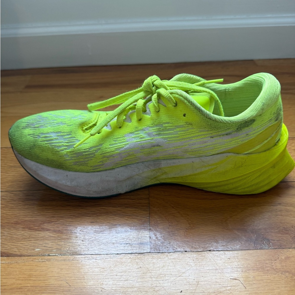 ASICS Novablast 3 - Picture 2 of 7
